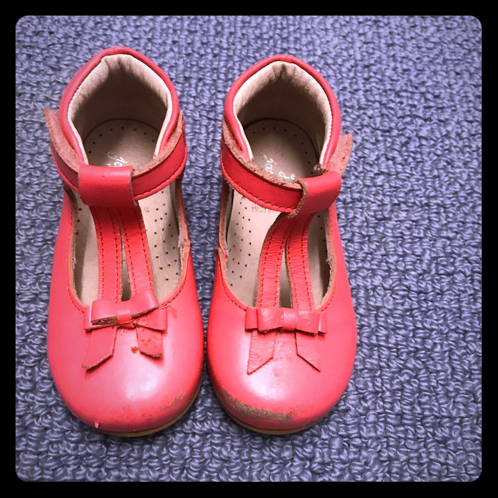 Neon pink jacadi shoes